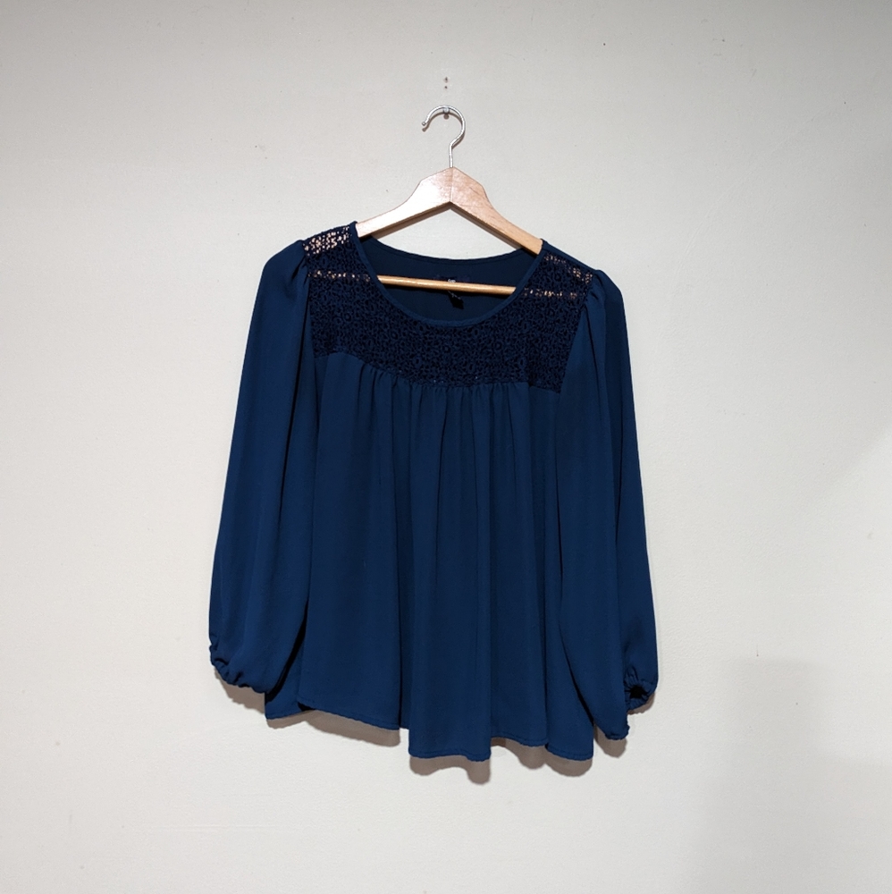 GAP navy balloon sleeve blouse